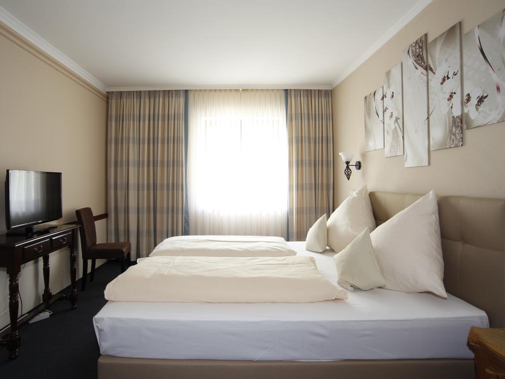 Hotel Garni Zum Gockl ウンターフェーリング エクステリア 写真