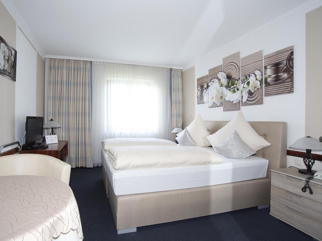 Hotel Garni Zum Gockl ウンターフェーリング エクステリア 写真